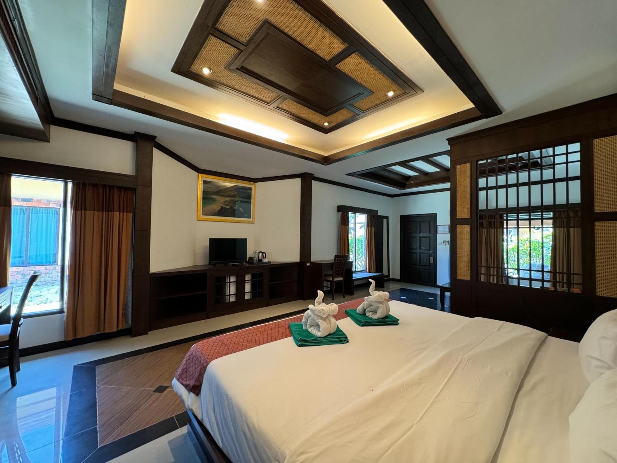 Beach Bungalow At Lanta Resort Ko Lanta Exterior foto
